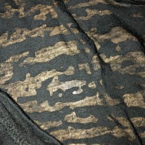 Índigo brand small black tee